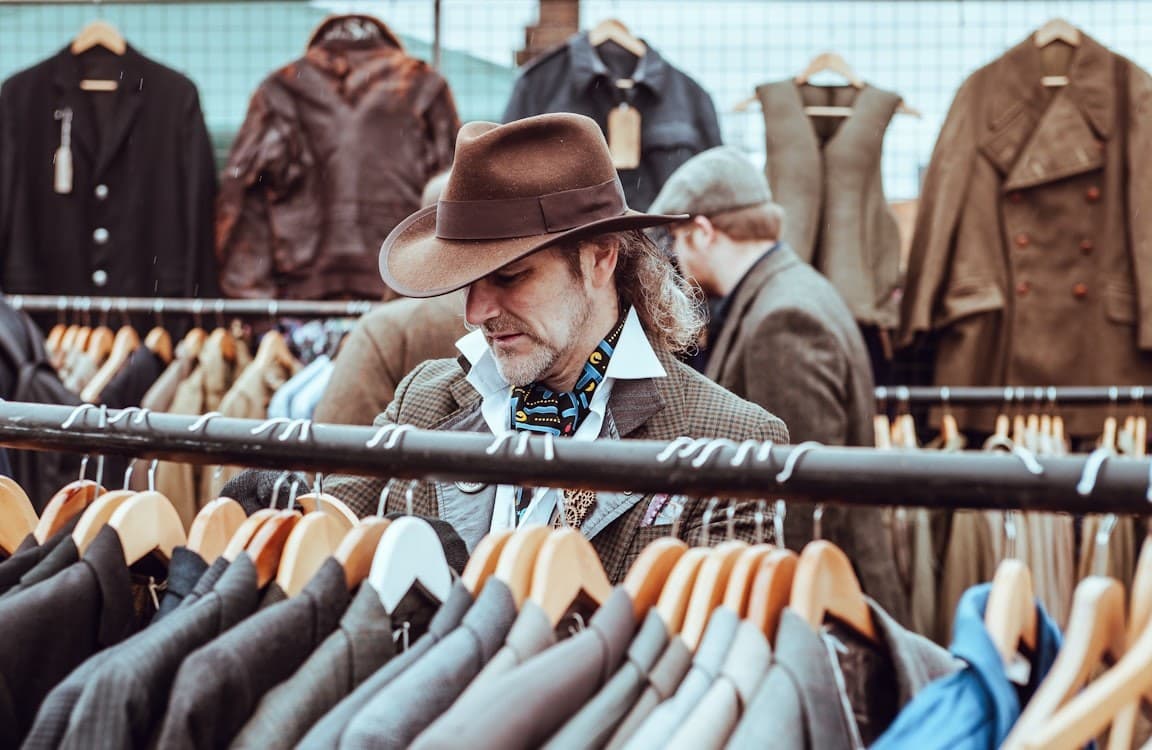 Personalizing Product Recommendations with AI: Boosting Sales and Customer Satisfaction