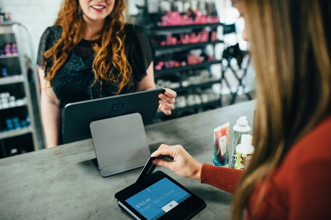 AI Sales Agents Transform B2B Website Interactions